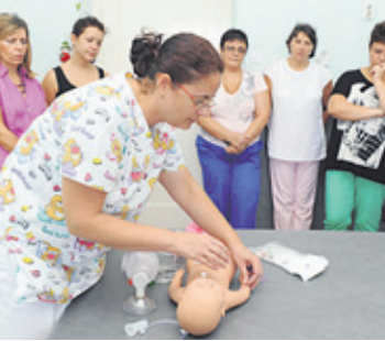 Umjesto na djeci, edukacija na lutki