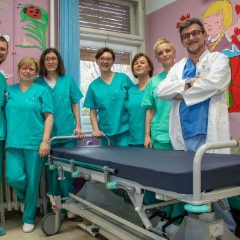 Donacija stretchera Klinici za anesteziologiju na Kantridi